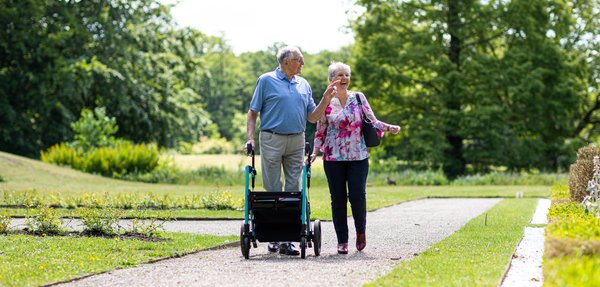 Quali sono i segnali di allerta che indicano che un anziano ha bisogno di assistenza?